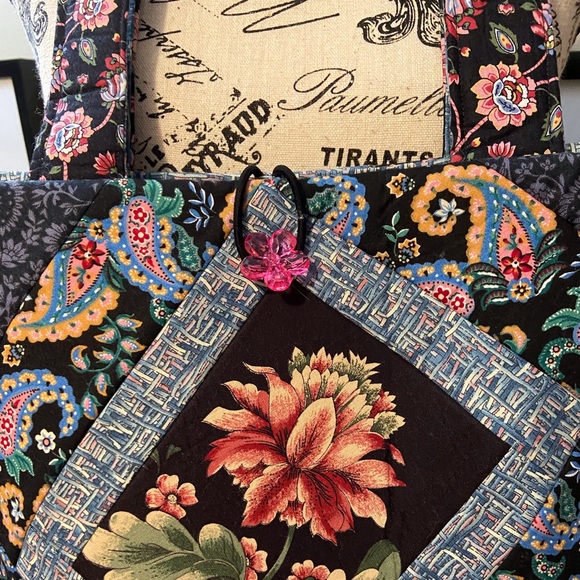 LOT 3 Tote/Zipper Wristlet & Coin Pouch (2/$20) - Picture 2 of 10